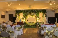 Hotel Merdeka Kediri فنادق في Kota