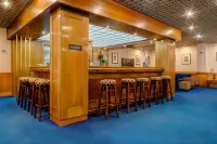 วีไอพี อินน์ เบอร์นา โรงแรม - ที่มีบาร์