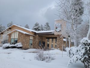 Pinetop Studio Suites