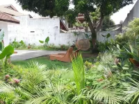 Snooze Hostel Ijen Hotel di Tukangkayu