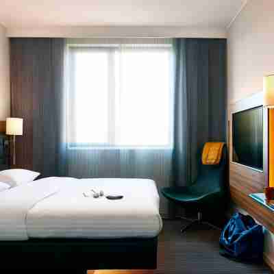 Moxy Frankfurt Airport Rooms