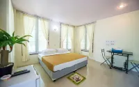 Poomvarin Resort Hotels in Amphoe Pak Phli