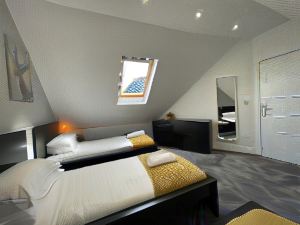 Southbank Stays Modern & Stylish Apartment - Sleeps 5