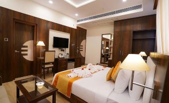 Hotel Millenia Regency Lucknow