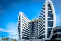 Wyndham Manta Sail Plaza Hotel and Convention Center Hotels near Astillero Artesanal Playita Mía