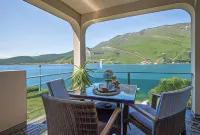 Apartments MaXhit Hotels in Donji Stoliv