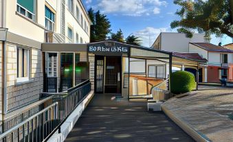 Brit Hôtel du Parc Niort Centre-Parking Gratuit