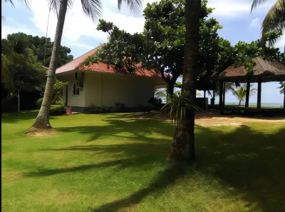 Roca Sambolo Getaway Villa Anyer Carita Các khách sạn ở Sukarame