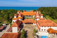Le Menara North Khao Lak Resort Các khách sạn gần Takua Pa Municipal Central Sport Stadium