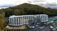 Landmark Resort Hotels in One Mile