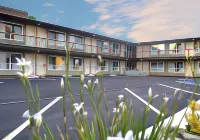 Thunderbird Lodge