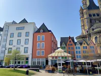 Rhein Hotel St. Martin Hotels in Köln