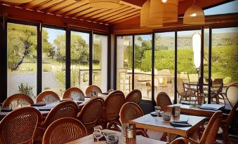 Hôtel & Restaurant les Mouettes