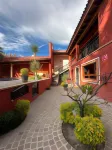 LA CASA ROJA