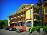 Hostal Europa فنادق في La Pereda de Llanes