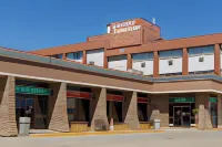 The George Dawson Inn & Conference Centre Hotel di Dawson Creek