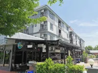 素萬那普飯店度假村 KMITL Faculty of Architecture附近的飯店