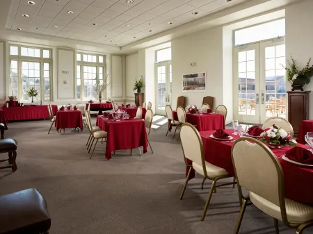 Grand Eastonian Hotel & Suites Easton