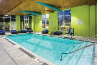 La Quinta Inn & Suites by Wyndham Winchester - Pools