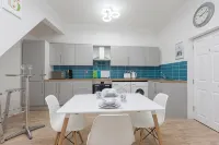 Townhouse Plus @ 40 West St