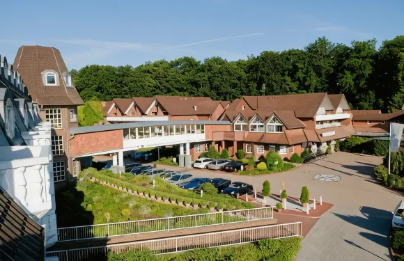 弗里斯蘭阿普斯達爾布姆蘭德酒店