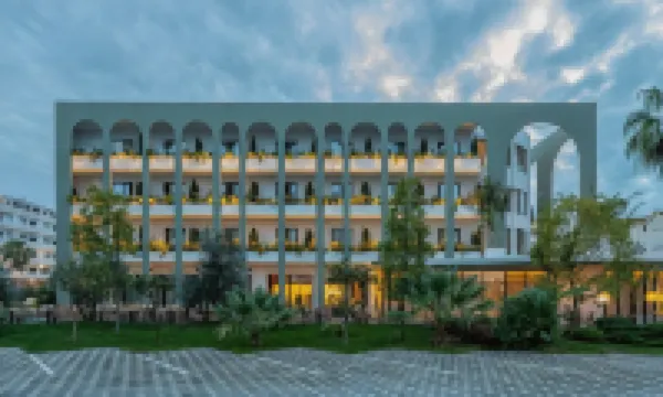 Flower Hotel & Resort