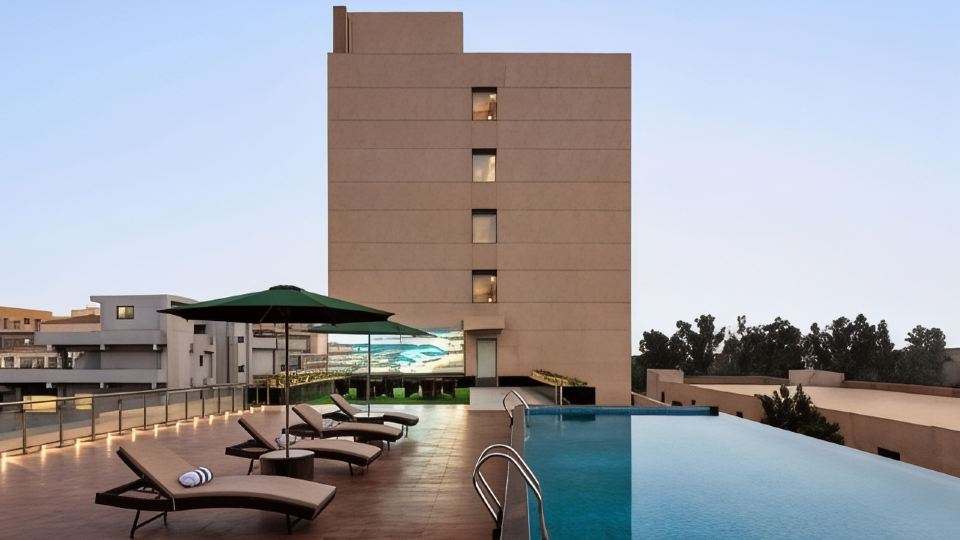 Ramada Encore By Wyndham Bhiwadi Phool Bagh Chowk