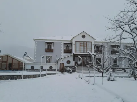 LakeSide Hotel & Spa