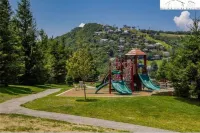 .25 Mi to Ski Resort: Game Room - 2 Decks - Fire Pit - Pet Friendly