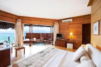 Adaaran Prestige Water Villas Hotel a 