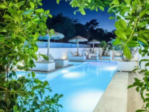 Noha Lifestyle Hotel - Adults Only プーラのホテル