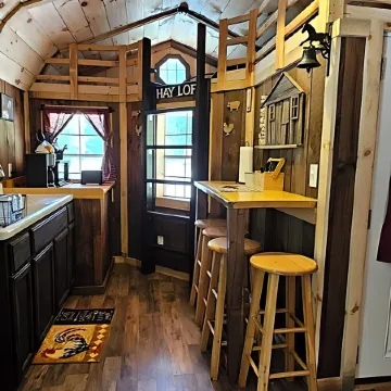 1 BR/1BR Lofted Cabin West Virginia Hatfield McCoy ATV Trails