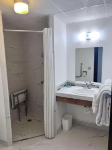 ชัวร์สเตย์ บาย เบสท์เวสเทิร์น เกลนไดฟ์ แม่น้ำเยลโลว์สโตน