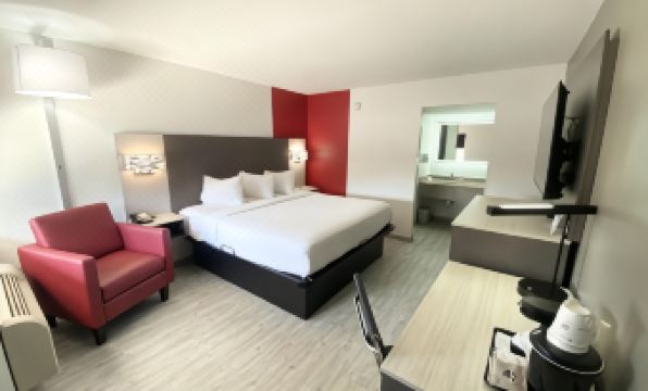 Ramada by Wyndham Tuscaloosa