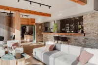 Alpeen Hotel Hotels in Les Menuires