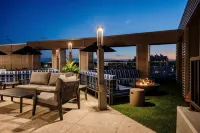 Luxury Apartments by Hyatus at Pierpont