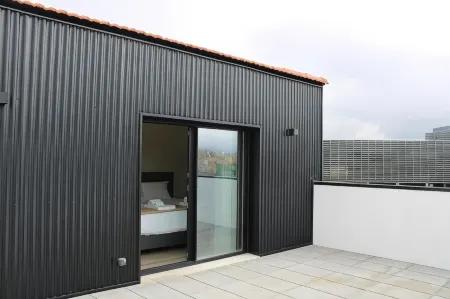 Oporto Station Hostel & Rooms Отели рядом с достопримечательностью «Parque de São Roque»