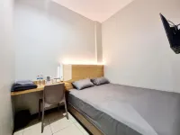 Pandawa Guest House At Ngaliyan Square Mitra RedDoorz Hotel dekat Masjid Al-Ikhlas Perum BPI Ngaliyan