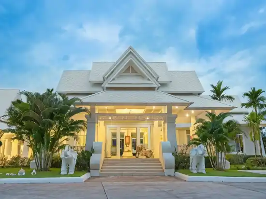 โรงแรมน่านตรึงใจ Hotel Exterior