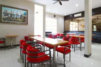 Chiaro Hotel Syariah Hotels in Sidoarjo