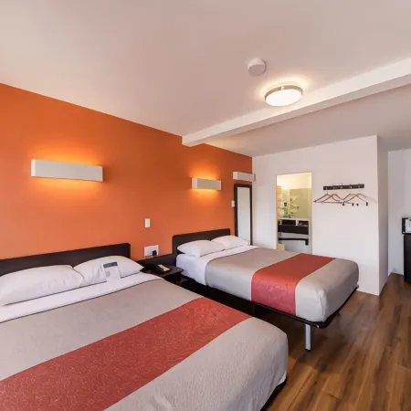 Motel 6 Cranbrook, BC