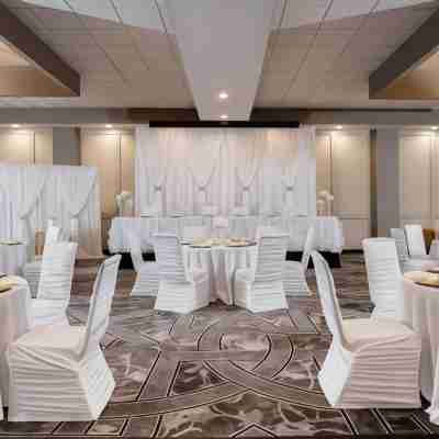 Pomeroy Hotel & Conference Centre Dining/Meeting Rooms