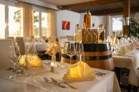 Hotel & Gasthaus Die Perle Hotels in Root