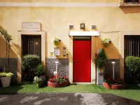 Giardino Giusti House & Court
