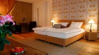 Haus Keppelborg: ZI Rosina Mit Burggartenblick Hotels near Wasserburg Haus Horst