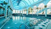 Grand Paradise Hotel Lembang - Pool