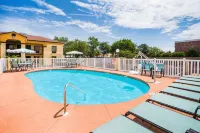 Howard Johnson by Wyndham Panama City Hotels in Lynn Haven