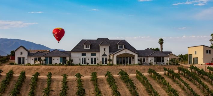 Domaine Chardonnay Hotels in Riverside County