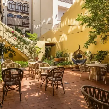 The Loft House Barcelona Отели рядом с достопримечательностью «Железнодорожный вокзал Ла-Бонанова»