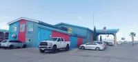 B&J Hotel and Apartments - parking